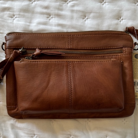 G.H. Bass & Co. Tan Leather Crossbody Bag - Picture 9 of 10